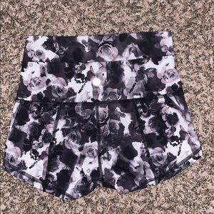 Lululemon spandex shorts